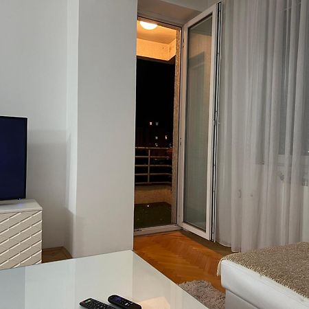 Karas Apartments 斯科普里 外观 照片