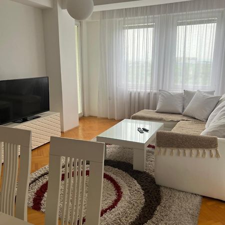 Karas Apartments 斯科普里 外观 照片