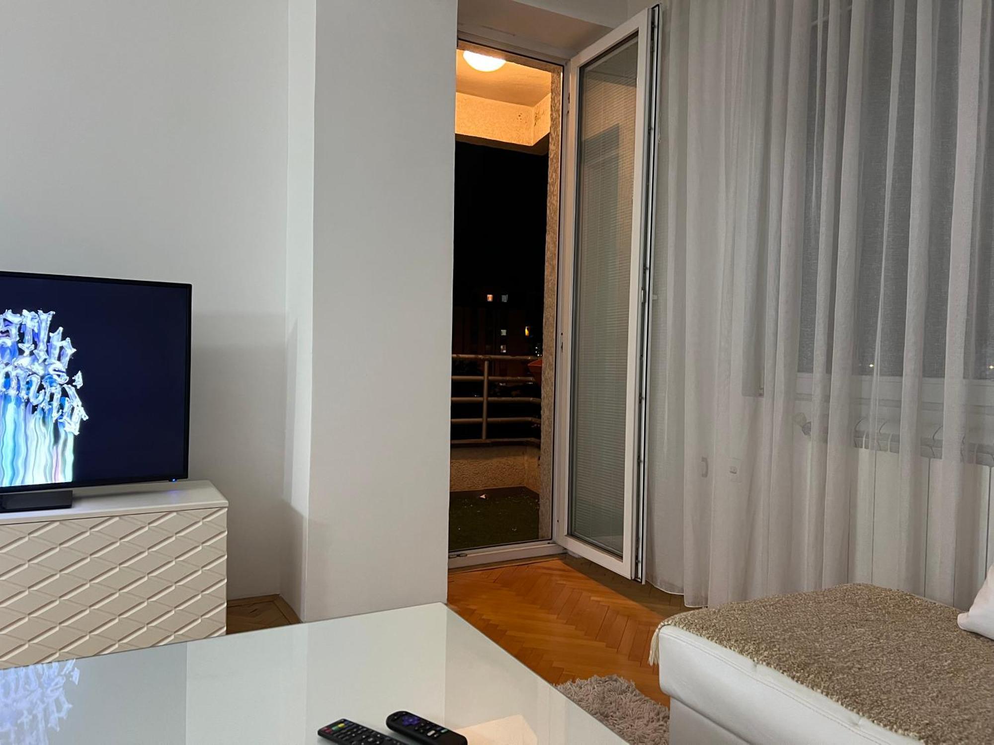 Karas Apartments 斯科普里 外观 照片